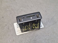 Bloc Prise USB x 2  / SD - Renault Megane IV - 280237081R *