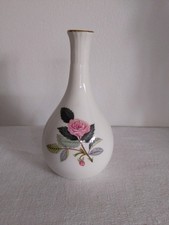 Petit Vase Porcelaine Wedgwood Hathaway Rose