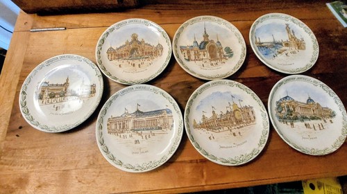 Lot assiettes décoratives - 7,