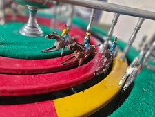 Jeu ancien de chevaux mecaniques 1909-1914 