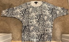 DANA BUCHMAN  WOMEN ANIMAL PRINT TOP SIZE LARGE BRAND NEW & FREE SHIPPING