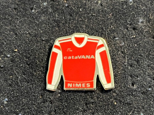 Pins pin football - pin, soccer
