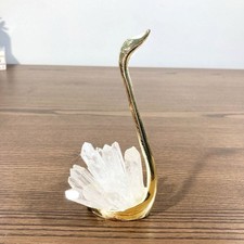 Sculpture cygne en laiton doré et cristaux de roche – Décoration bohème chic