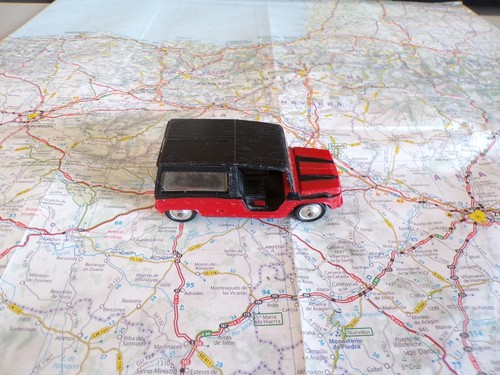 Citroen méhari rouge - citroen,