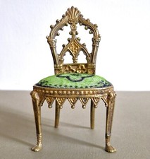 Petite chaise en bronze porte épingles ou autre, époque Napoléon III fin XIXème.