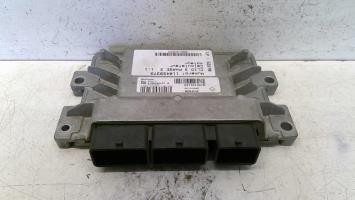 Calculateur moteur renault - calculateur,