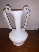 Vase en verre soufflé opaline