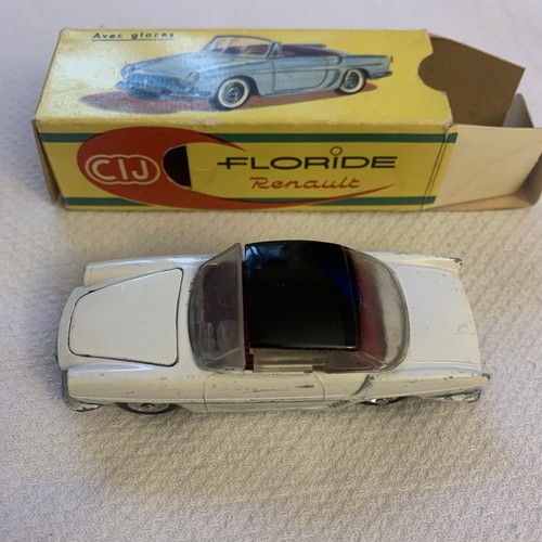 Ancienne voiture miniature - ancienne,