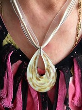 PENDENTIF ALTUGLAS "FLAMME OR"/ TISSUS/ ANNEES 70