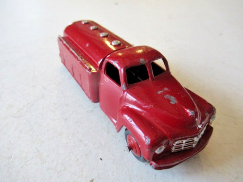 Dinky ref studebaker tanker - 30,