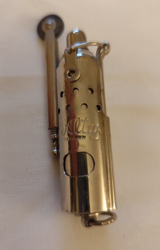 Rare briquet tranchée - rare,