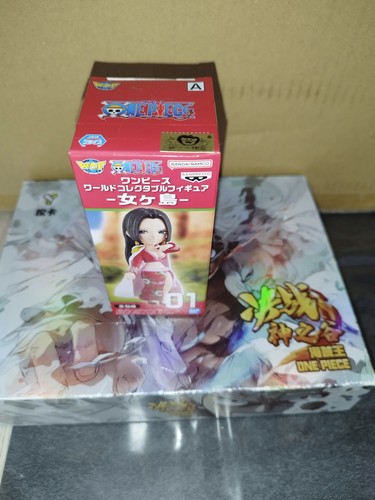 Figurine one piece - one, world