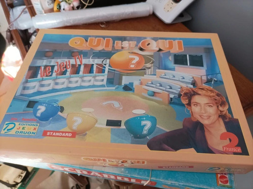 Jeux société qui est - est,