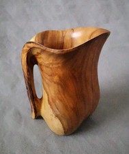 Pichet monoxyle en bois d'olivier 