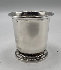 BEAU COQUETIER EN ARGENT