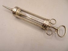 GRANDE  SERINGUE ANCIENNE EN