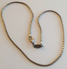 collier rétro couleur argent