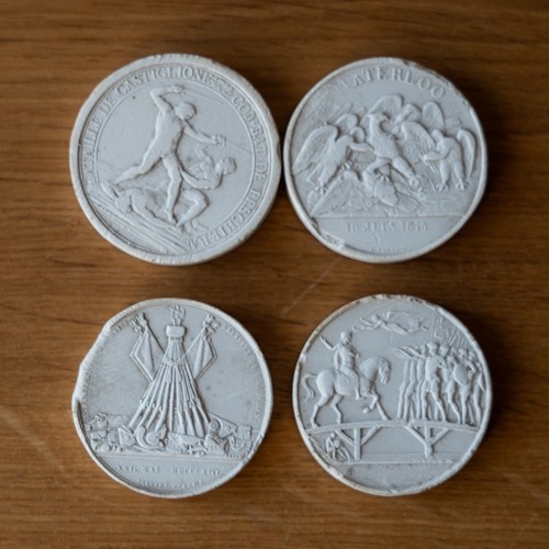Lot médaillons - de,