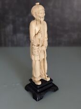 Okimono figurant un vieil homme  appuyé sur sa canne / Ancienne sculpture Japon 