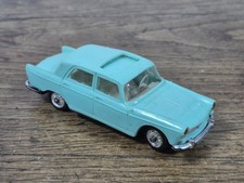 Voiture Miniature Peugeot 404
