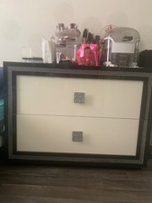 Commode avec miroir + 2 tables de chevet marque italienne en noir