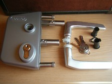 locinox Serrure de Portail, SERRURE LAKQ LOCINOX,  BTR PROFIL 40 mm + 20 mm