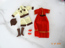 Lot tenues vintage poupée