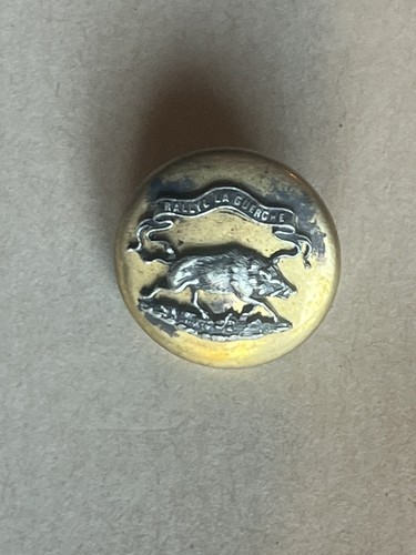 Bouton vénerie de - de,