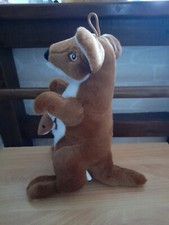 C3/  Peluche Kangourou avec