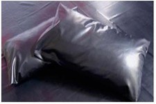 2 taies d'oreiller en LATEX noir, 0,45mm. PIECES RARES