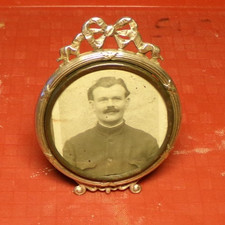 ancien cadre photo rond laiton