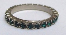 Bague alliance anneau couleur argent  pierre de verre vert émeraude Taille 52  