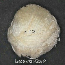 Lot 9 (et pas 12) pelotes de