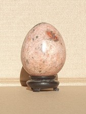 Œuf en Roche Feldspathique