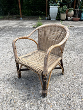 Petit fauteuil pour enfant ou