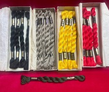 Lot de 18 échevettes D.M.C  de 25 m de coton perlé