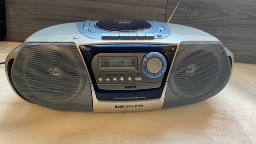 Poste radio cassette sanyo - cd,