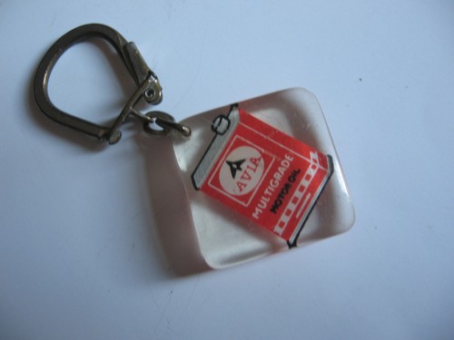 Porte clefs huile avia - porte,
