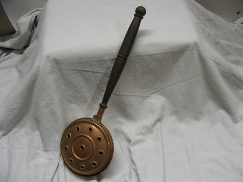 Ancien petit chauffe - , lit