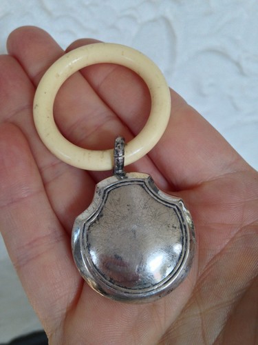 Ancien petit hochet xixéme - ancien,