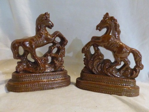 Serre livres sculptures - ,