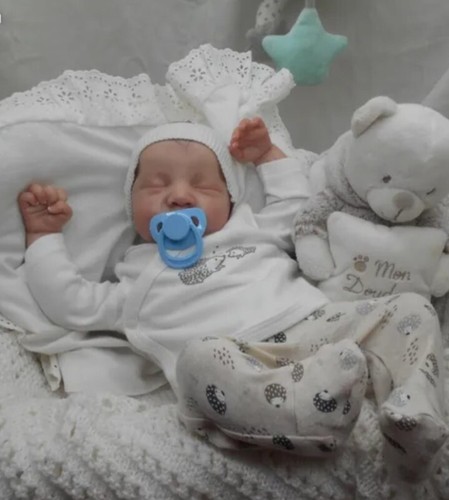 Joli bébé reborn peu - reborn, d'un