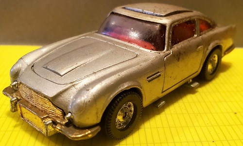 Aston martin james bond - martin,