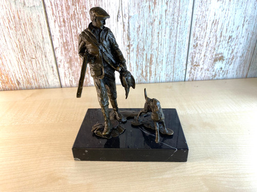 Sculpture bronze un - en,