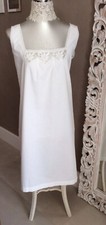 Linge ancien robe chemise de nuit ancienne  dentelle  Coton Brodée  main " MJ" 