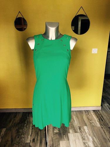 Jolie petite robe verte - jolie, en