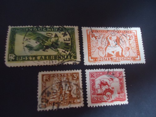 Lot timbres r f - r,