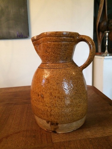 Ancien joli pichet a - et,