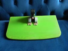 Etagère en bois pour chambre d'enfant