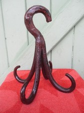 ANCIEN CROCHET EN FER FORGé -